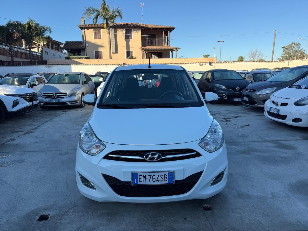 Hyundai i10 1.1 Cambio Automatico