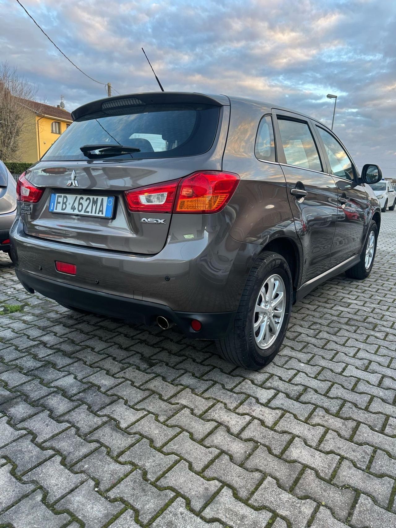 Mitsubishi ASX 1.6 DI-D 114 CV 2WD Instyle Panoramic