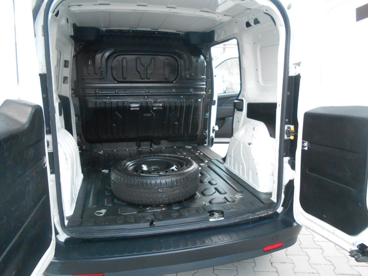 Fiat Doblò 1.3 M-JET Cargo Lounge 3 Posti