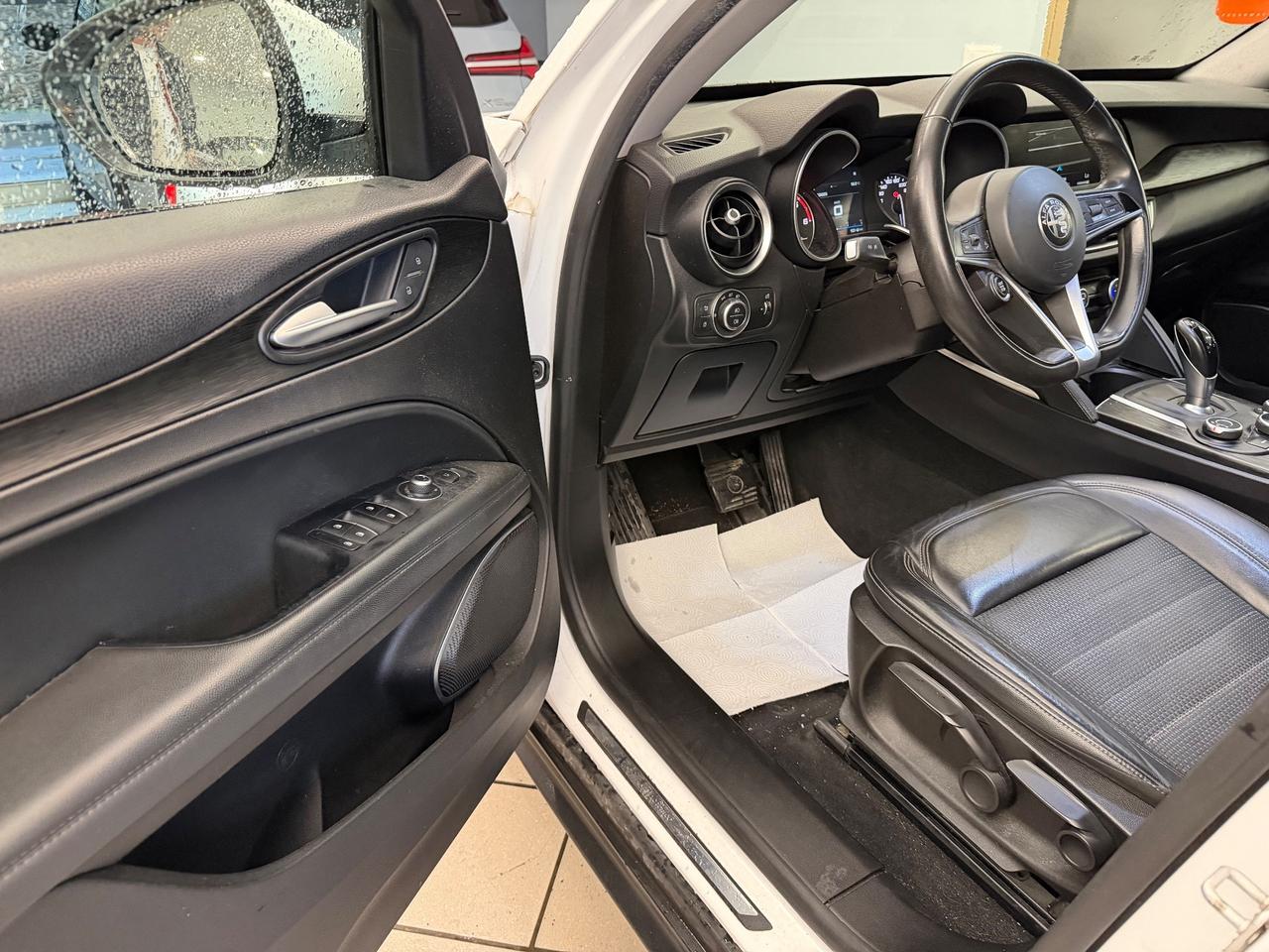 Stelvio 2.2 Turbodiesel 150 CV AT8 RWD Super