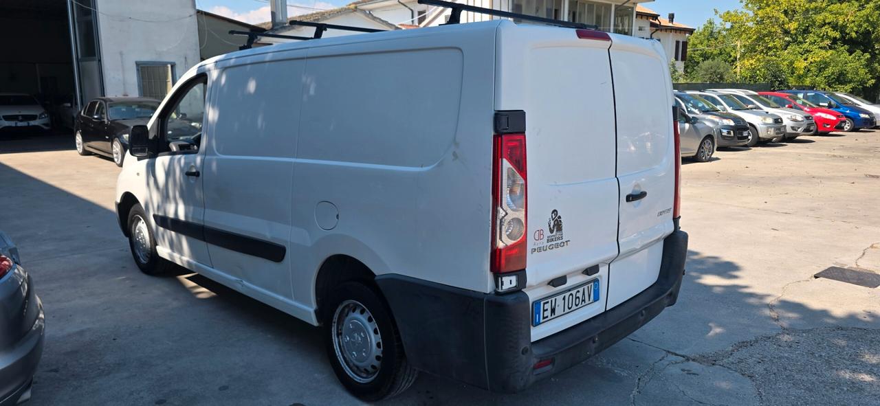 Peugeot Expert 2.0 Furgone pronto al lavoro