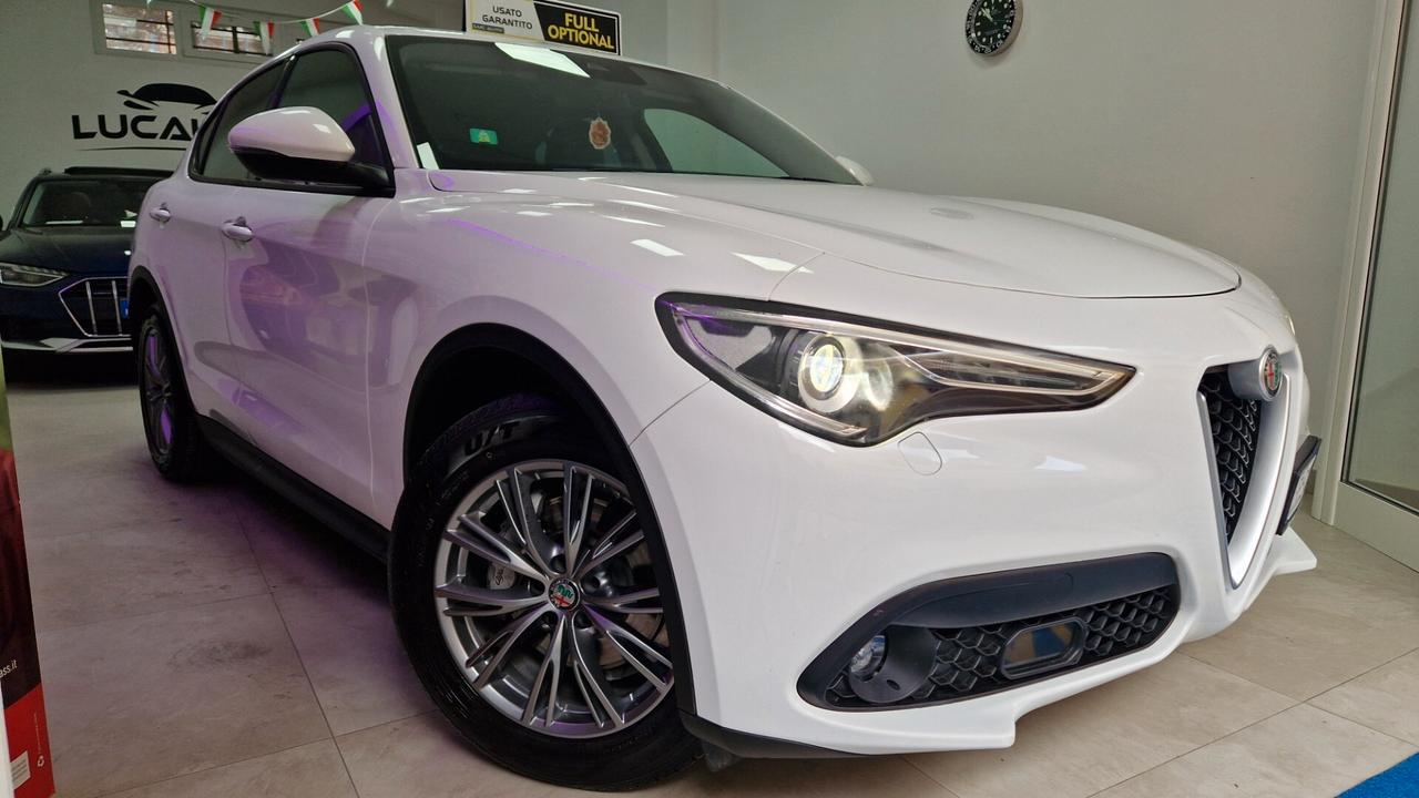 Alfa Romeo Stelvio 2.2 Turbodiesel 150 CV AT8 RWD Super