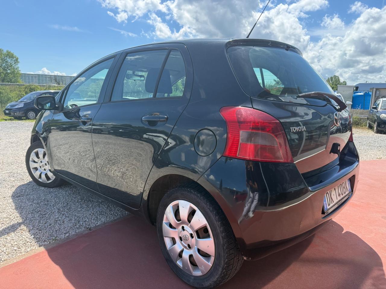 Toyota Yaris 1.0 5 porte Sol