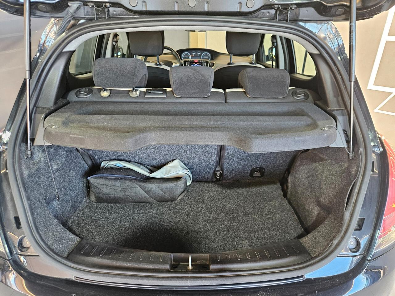 Lancia Ypsilon 1.2 Gold ecochic Gpl