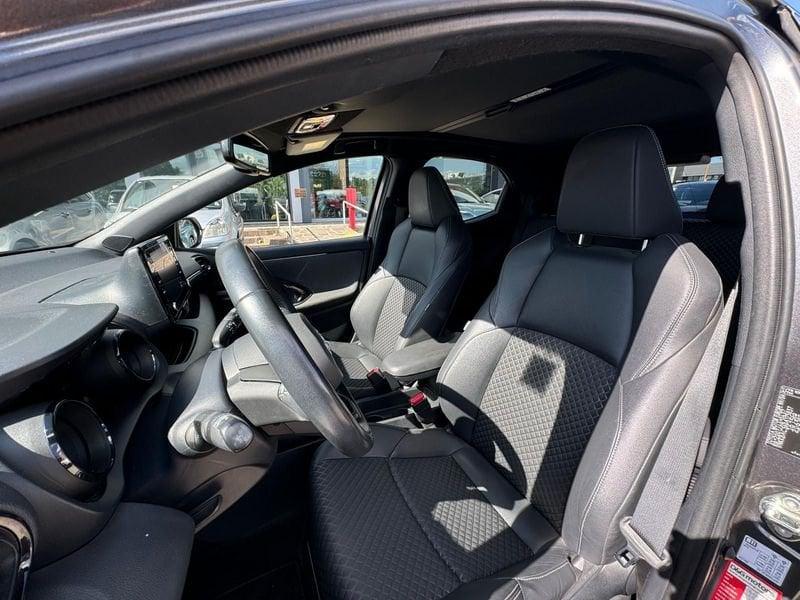 Toyota Yaris Hybrid Lounge MY21