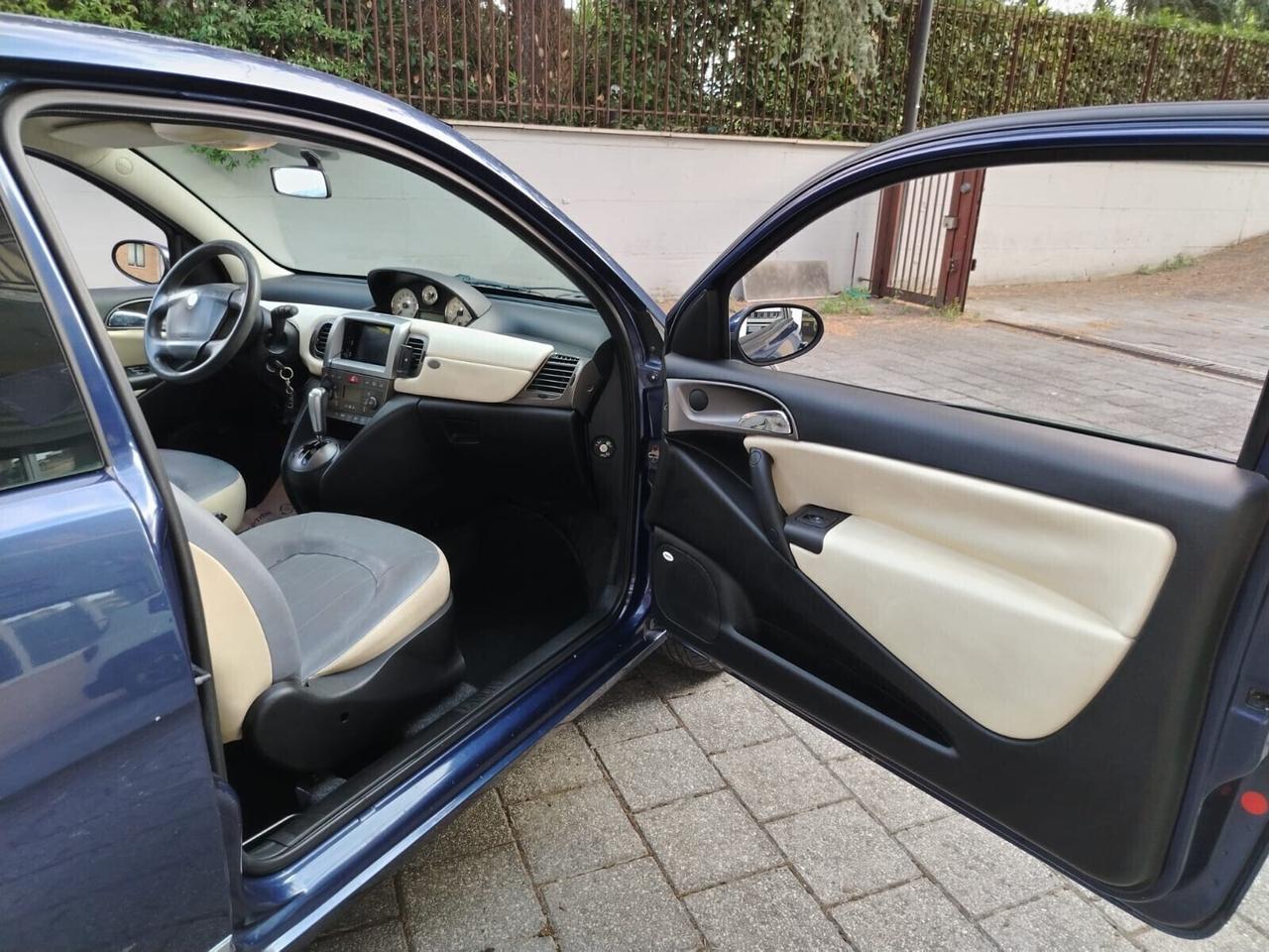 Lancia Ypsilon 1.3 Multijet 16V Platino