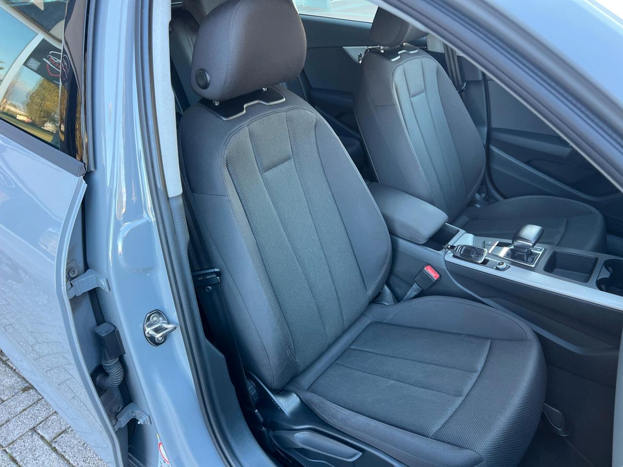Audi A4 Avant 40 TDI quattro S tronic Business