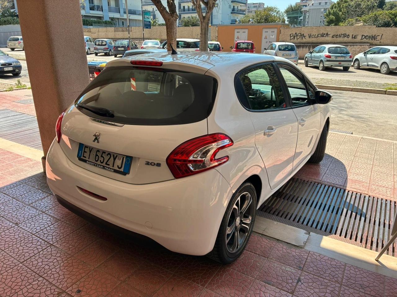 Peugeot 208 1.4 HDi 68 CV 5 porte Active