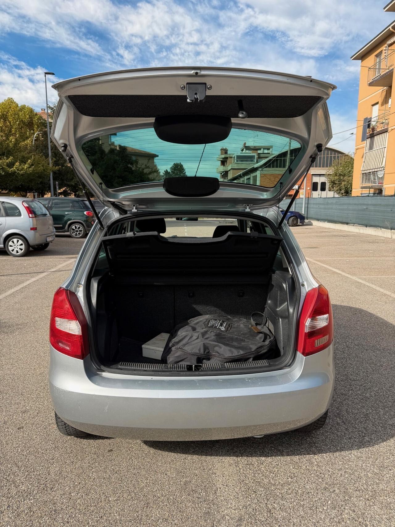 Skoda Fabia 1.2 Gpl - NEOPATENTATI - 12 MESI DI GARANZIA -