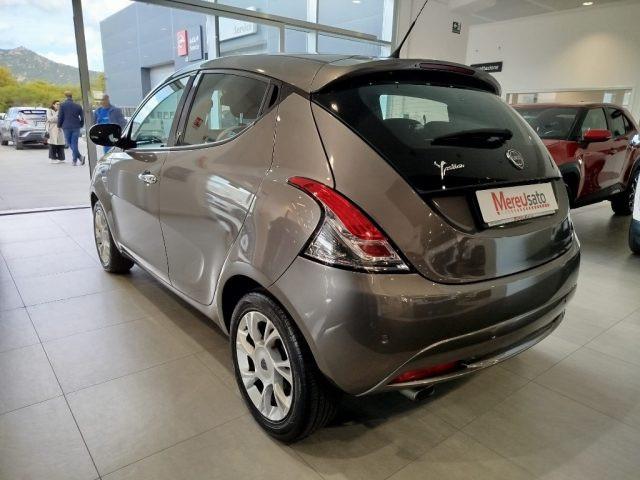 LANCIA Ypsilon 1.2 69 CV 5 porte Silver