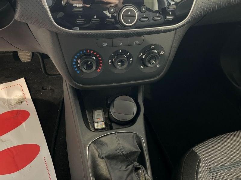 FIAT Grande Punto Grande Punto 5p 1.4 Dynamic 77cv