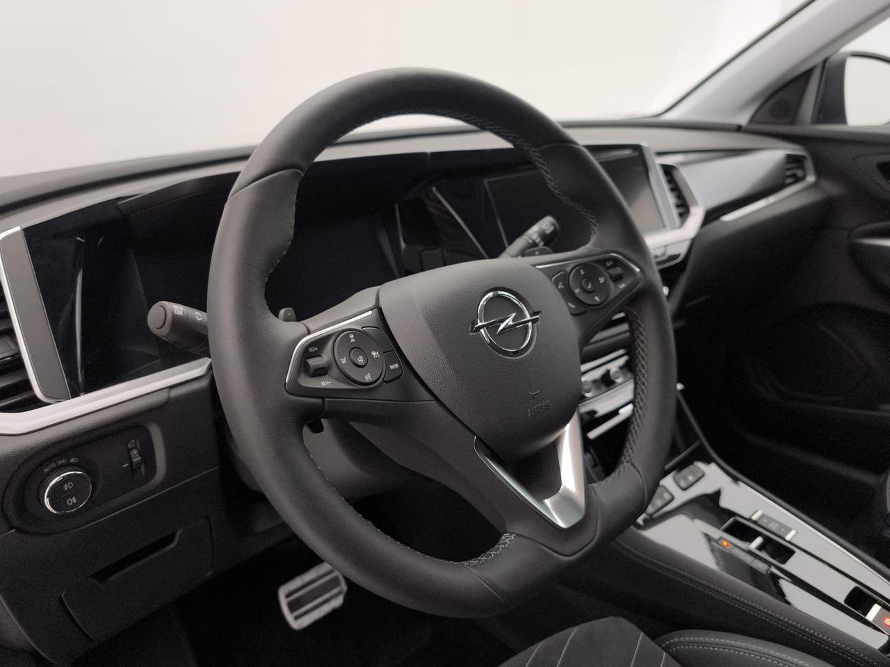 OPEL Grandland 1.6 phev Business Elegance fwd 225cv auto