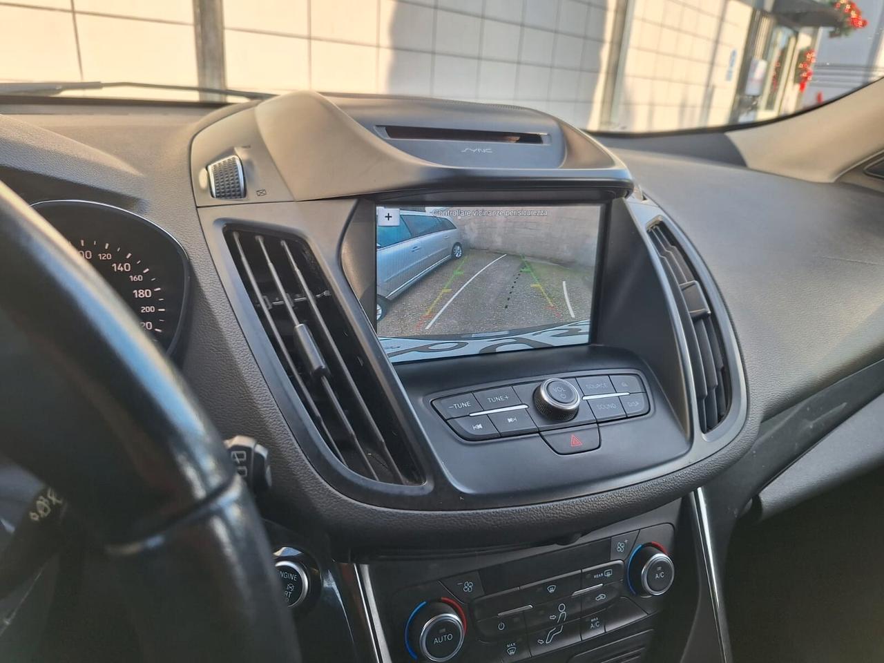 Ford Kuga 1.5 TDCI 120 CV S&S 2WD ST-Line Business