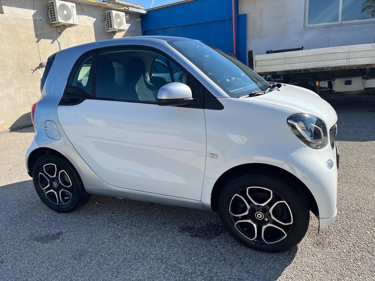 Smart for two 1.0/ 70cv- autom-km 60000-2018