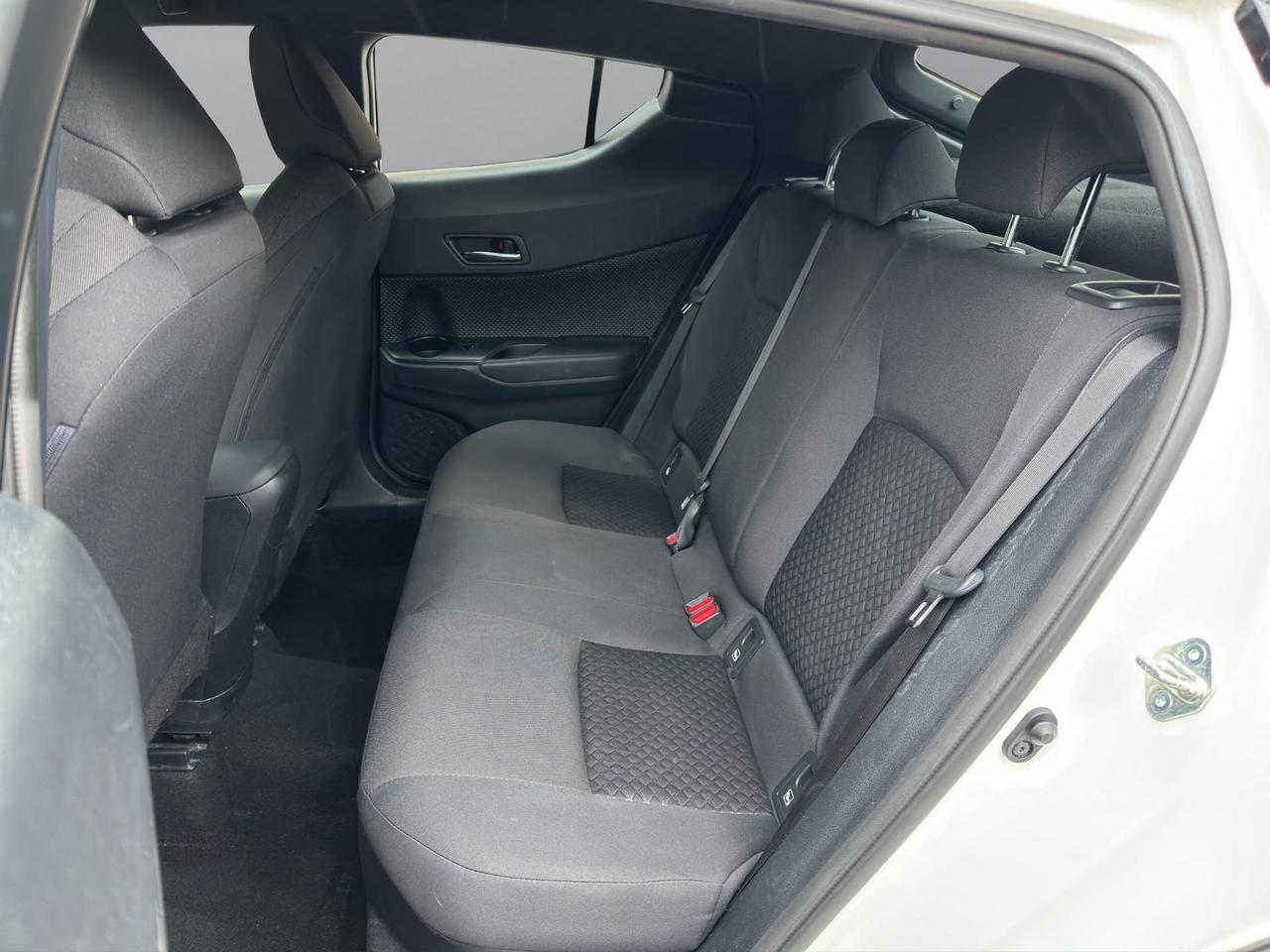 Toyota C-HR 1.8h Active e-cvt