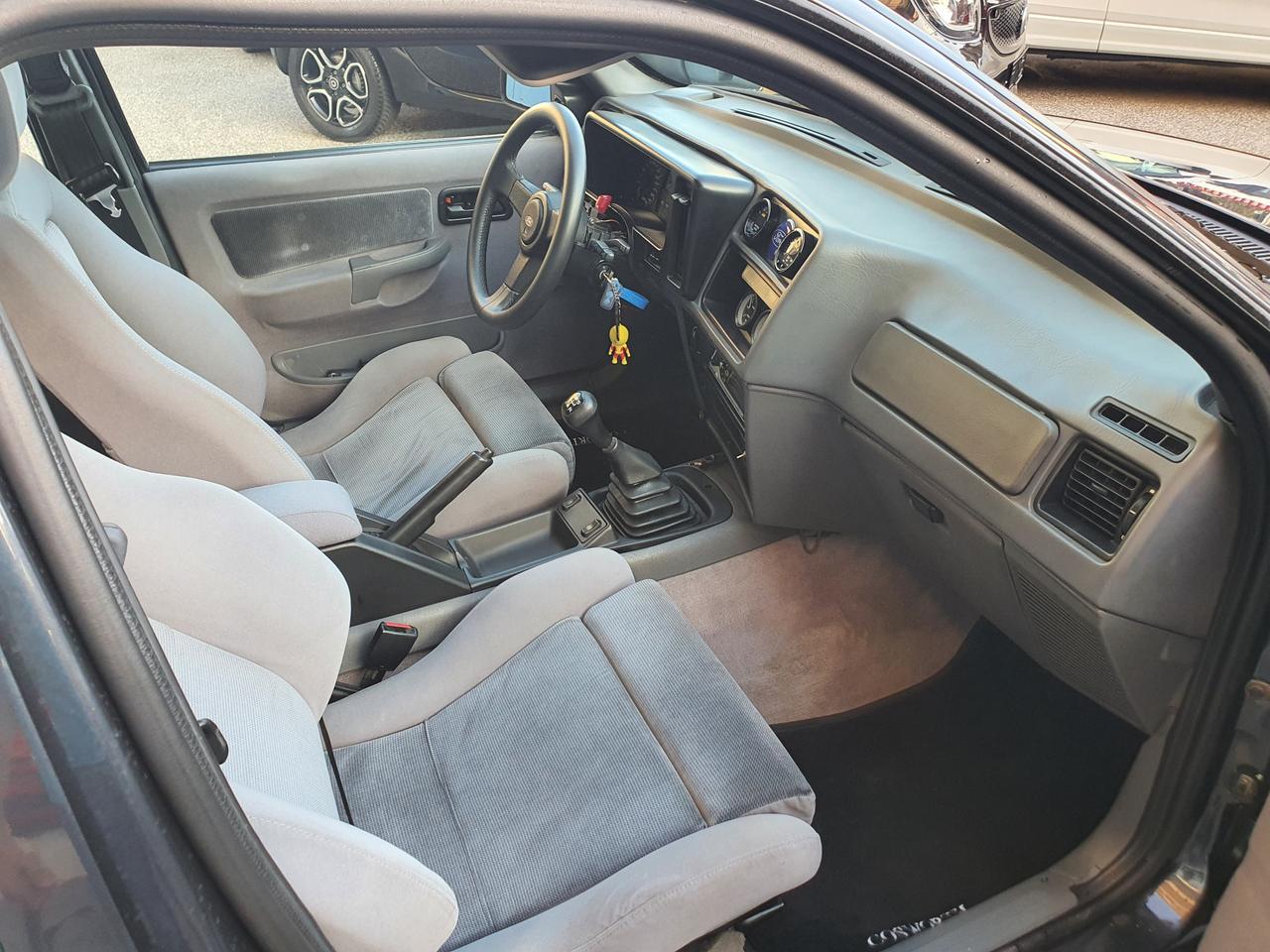 Ford Sierra 2.0i turbo 16V 4p. RS Cosworth RESTAURO TOTALE LEGGI DESCRIZIONE