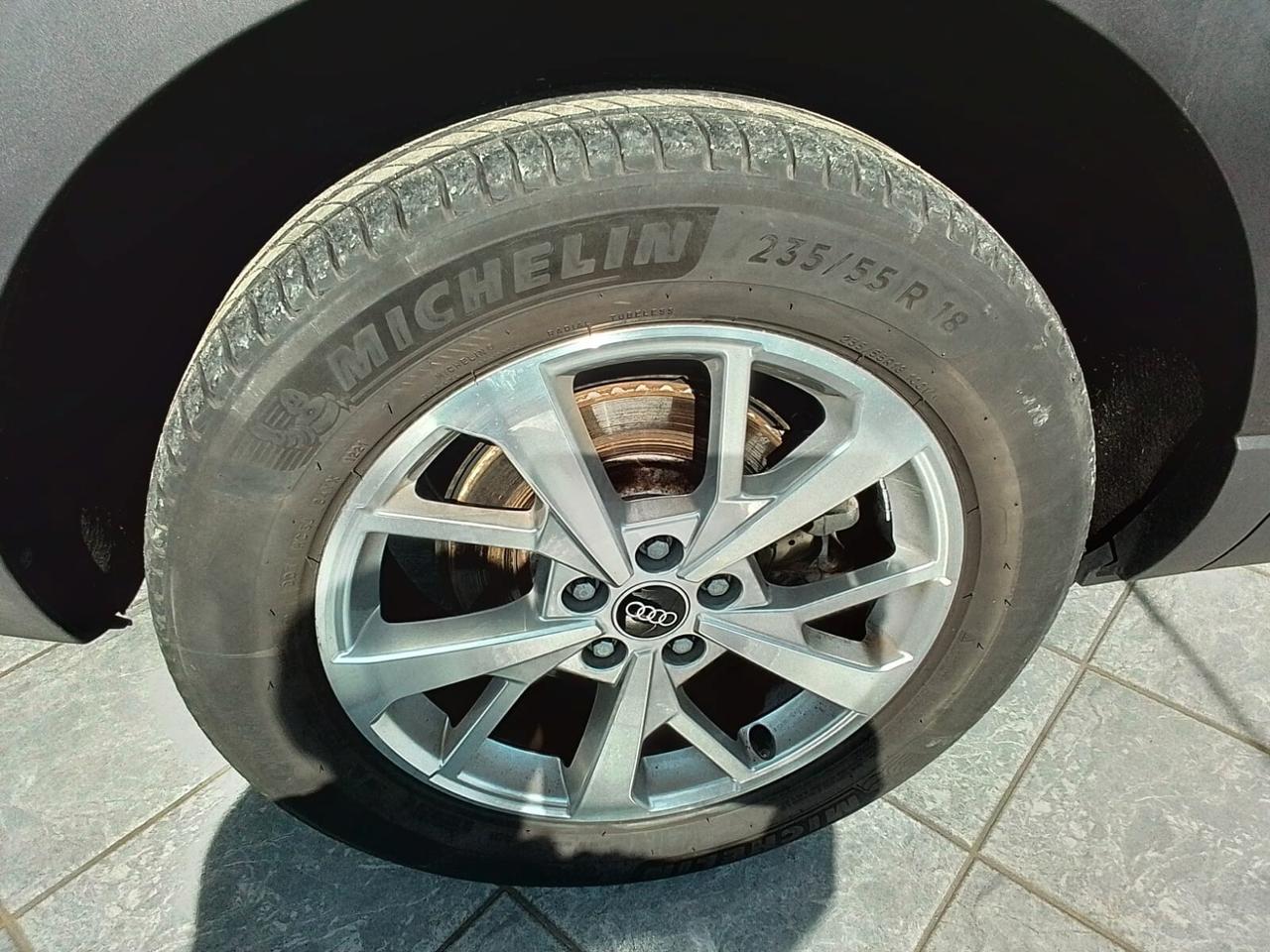 Audi Q3 45 TFSI e 150cv S-tronic Business