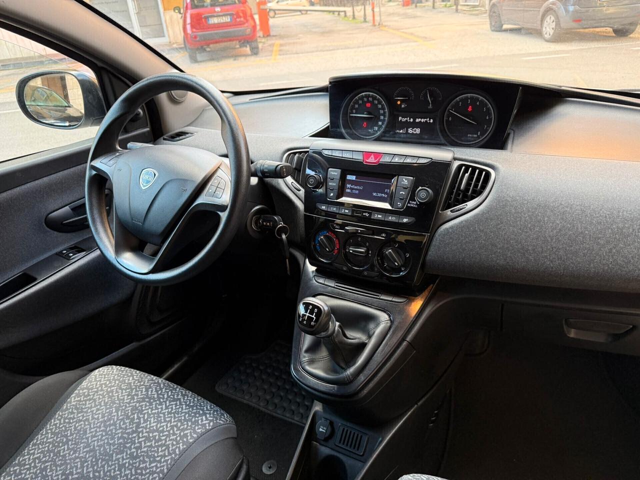 Lancia Ypsilon 1.2 69 CV 5 porte GPL Ecochic Gold