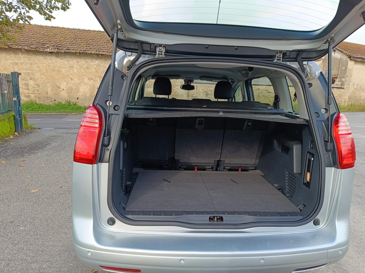 Peugeot 5008 1.6 HDi 110CV Premium 7 POSTI