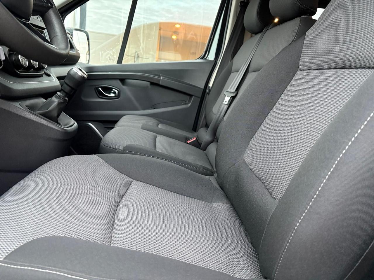 Nissan Primastar BUS 2.0 dCi 150CV PL-TN 9 posti