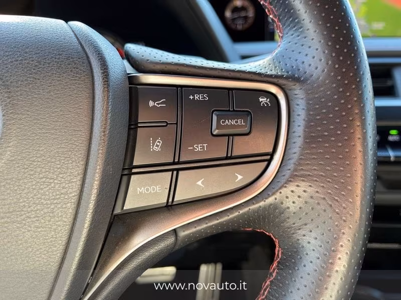 Lexus UX UX Hybrid 4WD F Sport