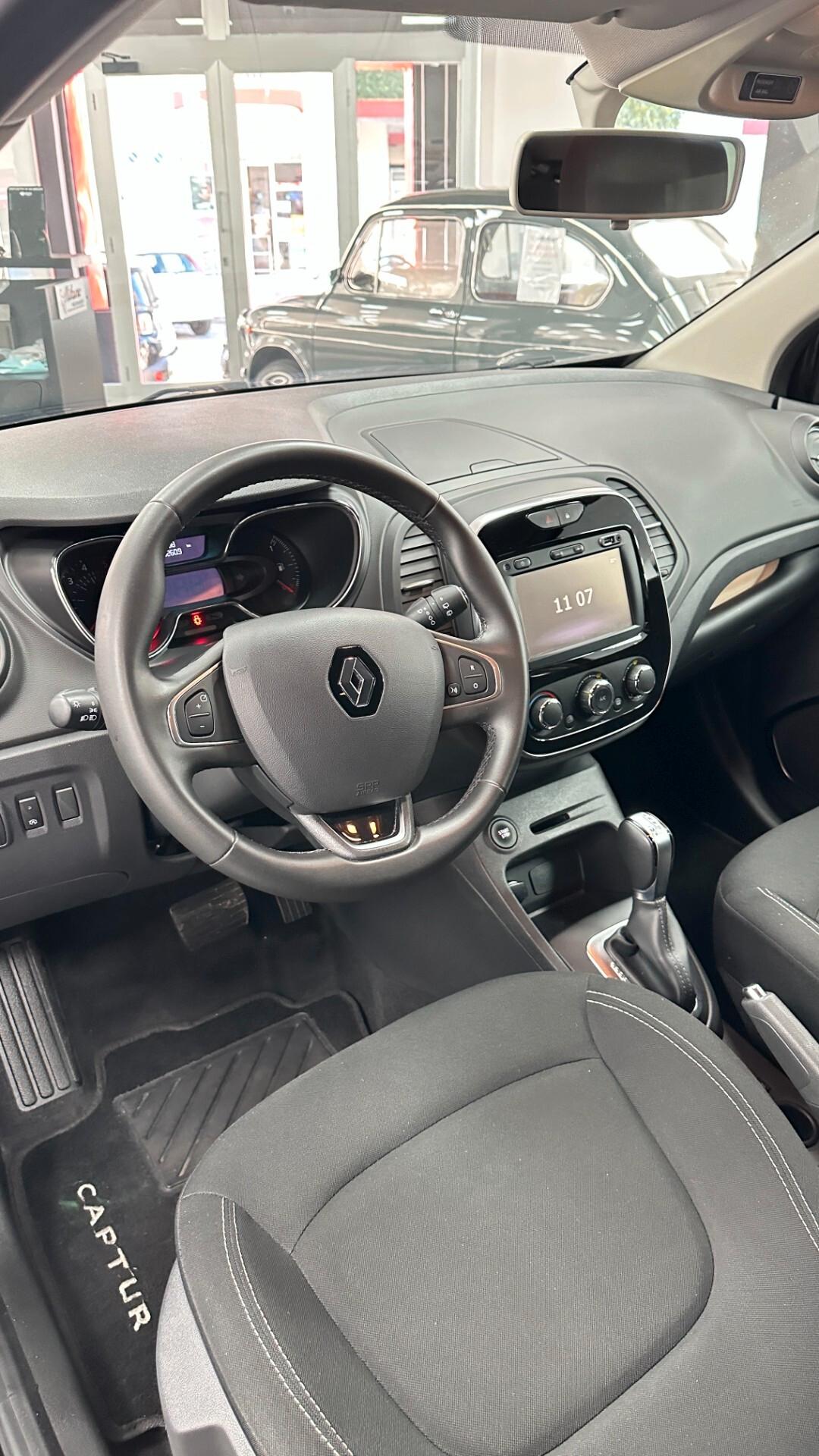 Renault Captur dCi 8V 90 CV EDC Sport Edition