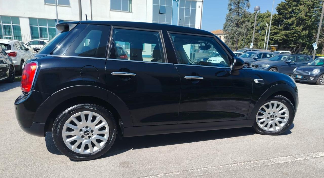 Mini 1.5 One D Business 5 porte - Automatica - Neopatentato 36 MESI DI GARANZIA