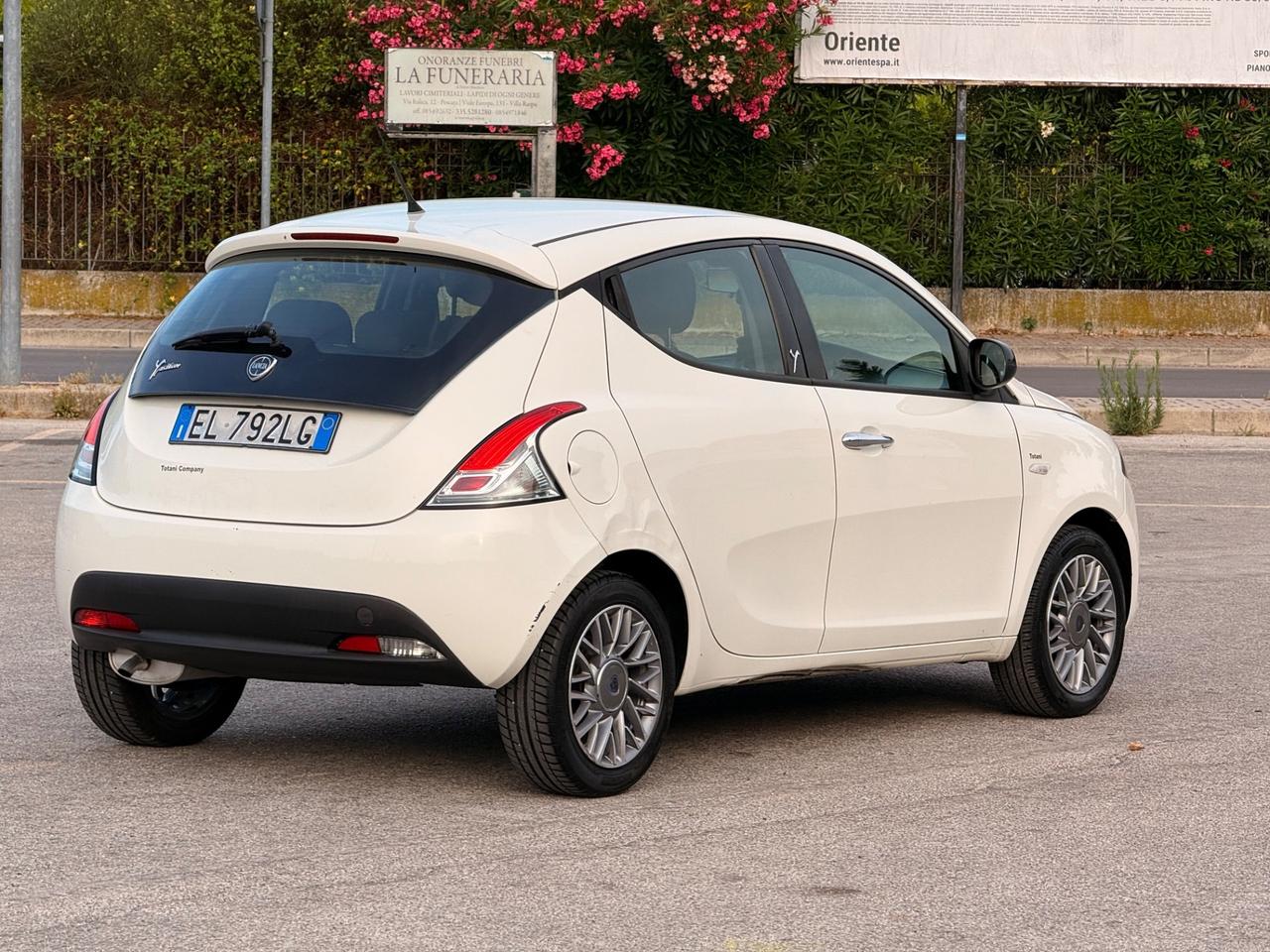 Lancia Ypsilon GARANZIA 12 MESI