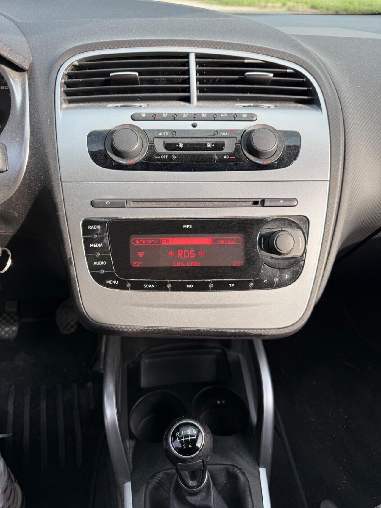 Seat Altea XL 1.6 benzina uniproprietà neopatentati