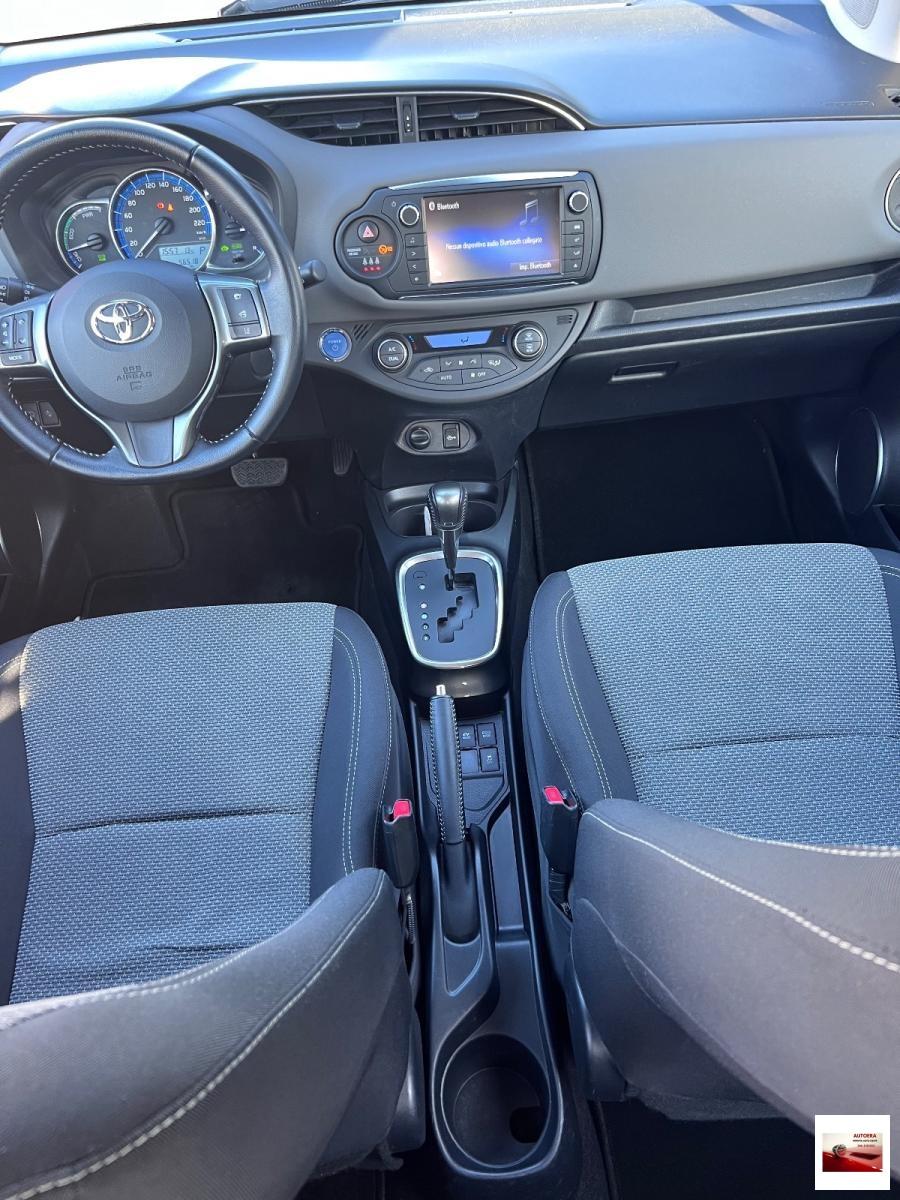 TOYOTA - Yaris - 1.5 Hybrid 5p. Trend "Red Edition"