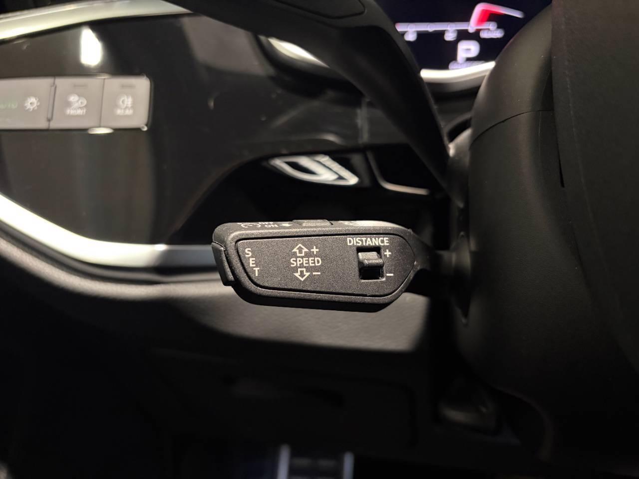 AUDI Q3 SPORTBACK 35 TDI S-TRONIC S-LINE