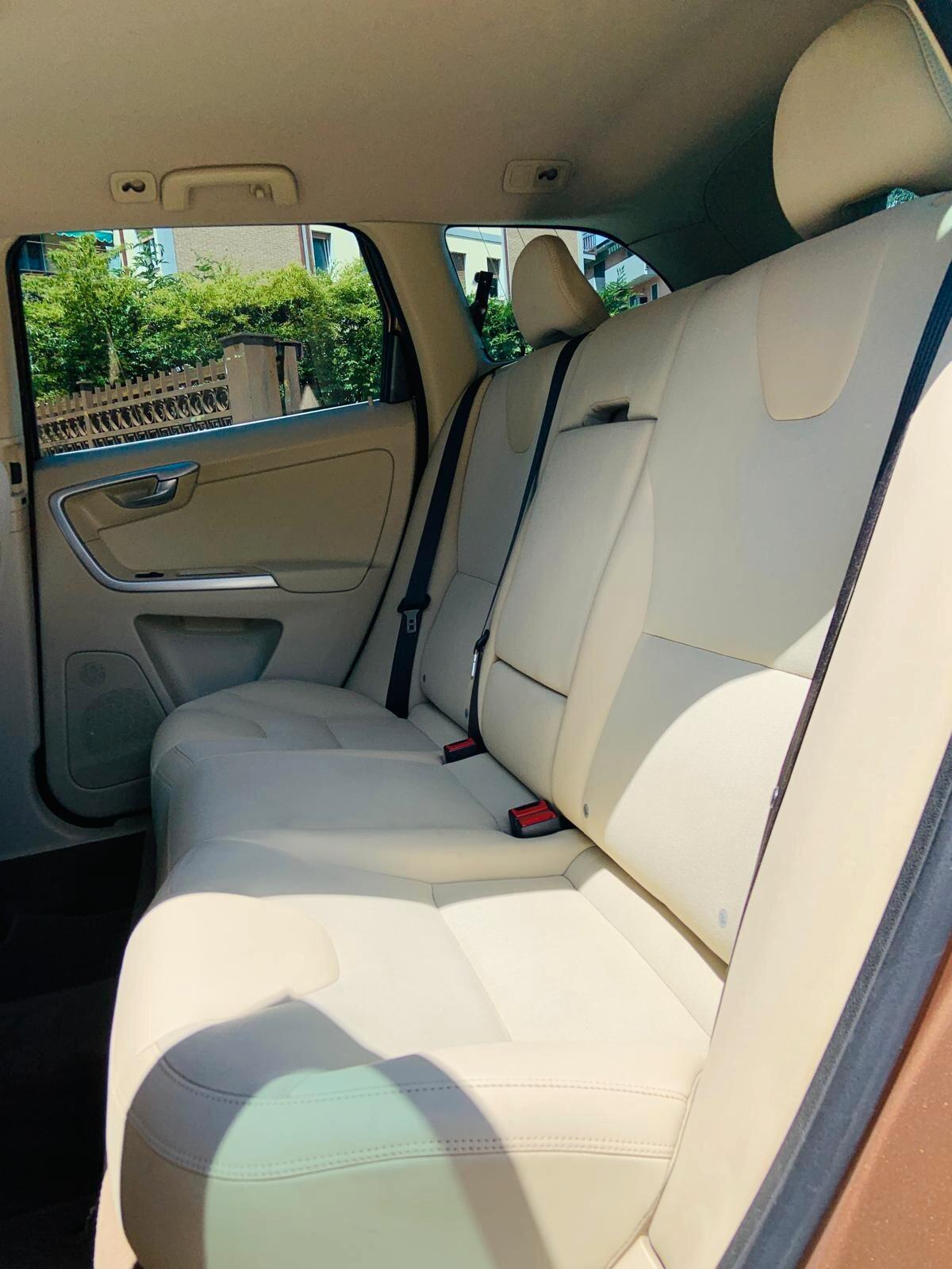 Volvo XC 60 XC60 2.4 D5 Summum