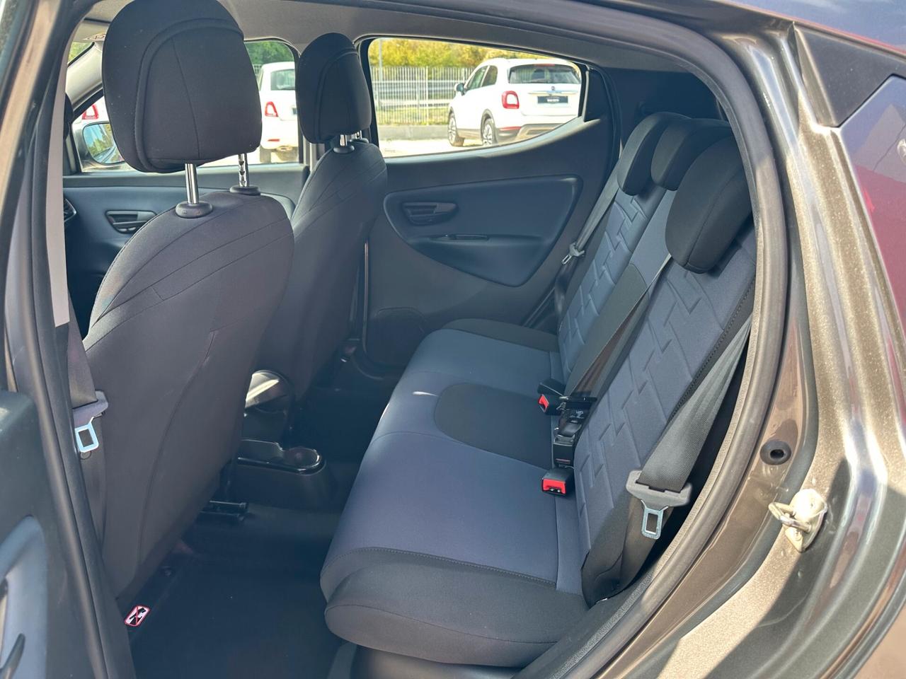 Lancia Ypsilon 1.0' Hybrid Platino FULL OPTIONAL