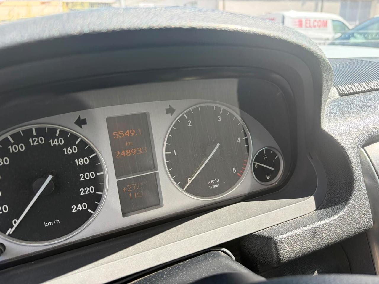 Mercedes-benz B 180