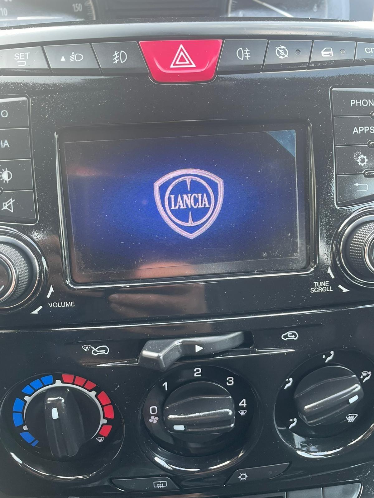 Lancia Ypsilon 1.2 69 CV UNI.PRO 12 MESI GARANZIA