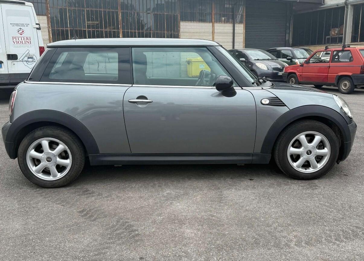 Mini 1.4 16V One (55kW)