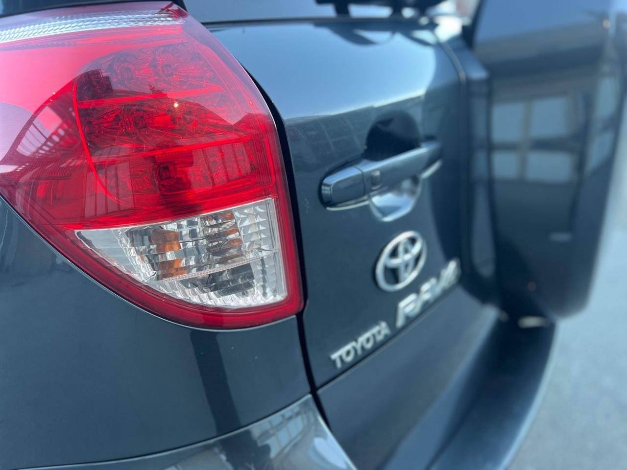 Toyota RAV 4 RAV4 2.2 D-4D 136 CV Sol 4x4 super accessoriata