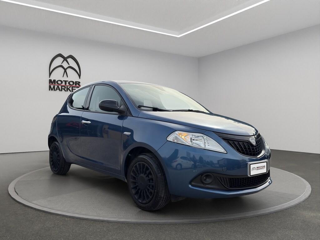 Lancia Ypsilon 5 Porte 1.0 FireFly Hybrid Silver