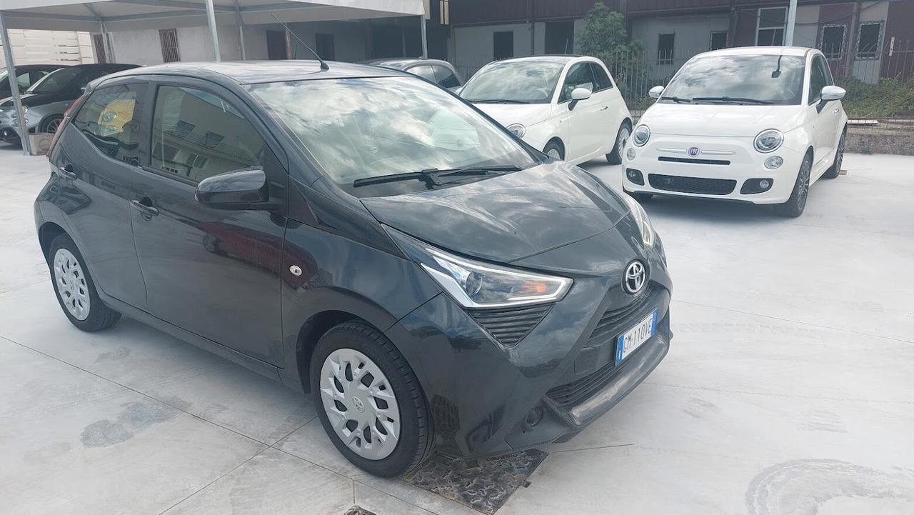 Toyota Aygo Connect 1.0 VVT-i 72 CV 5 porte 2021