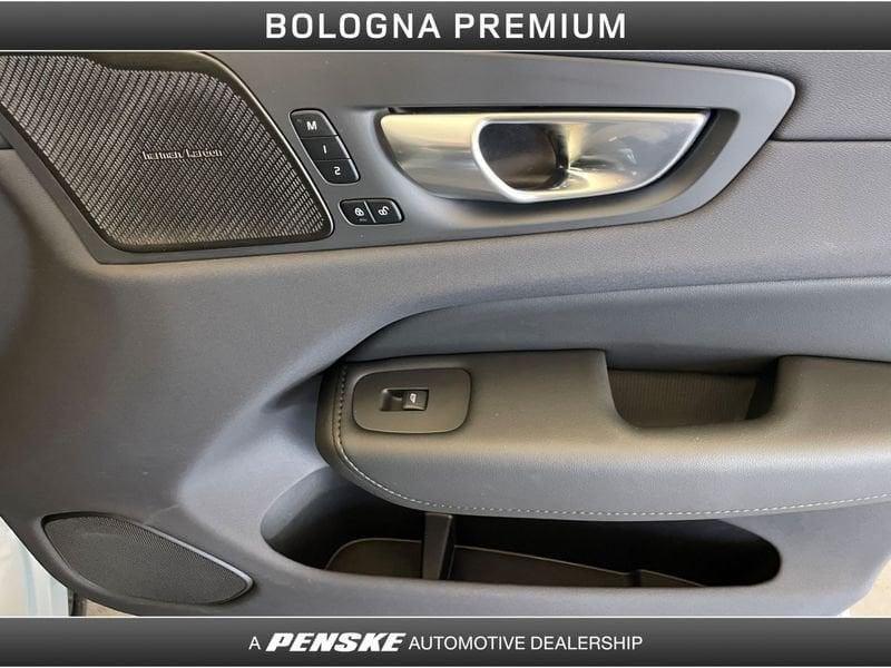 Volvo XC60 XC60 B4 automatico Plus Dark