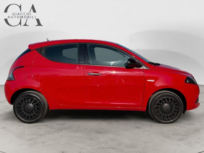 Lancia Ypsilon 1.0 firefly hybrid Silver s&s 70cv