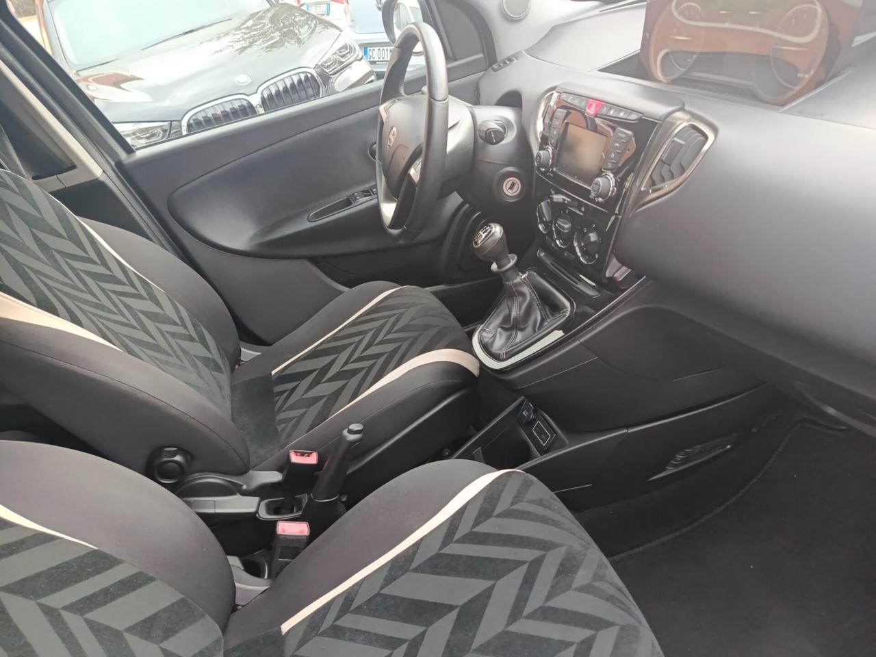 Lancia Ypsilon 1.2 69 CV 5 porte GPL Ecochic Gold