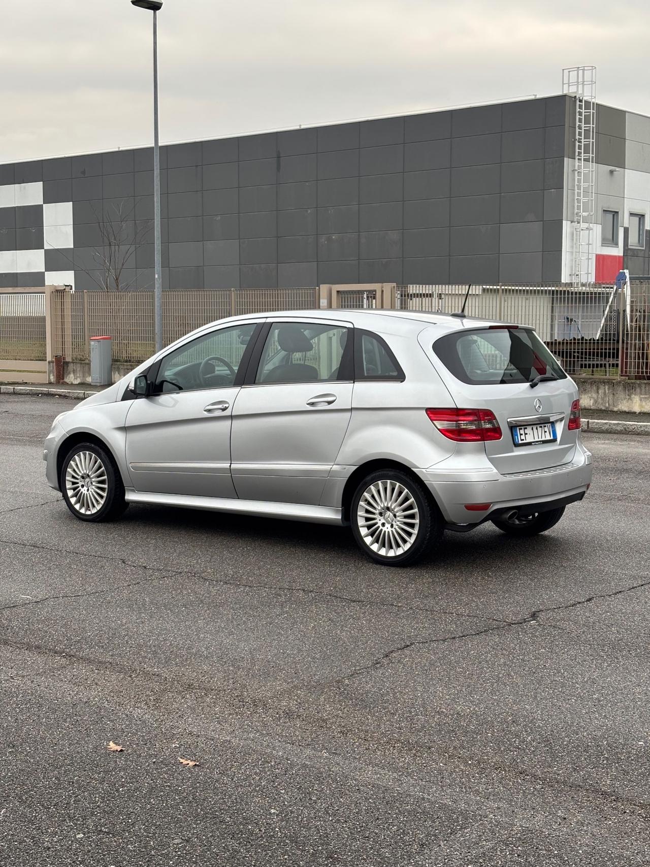 Mercedes-benz B 180 BlueEFFICIENCY