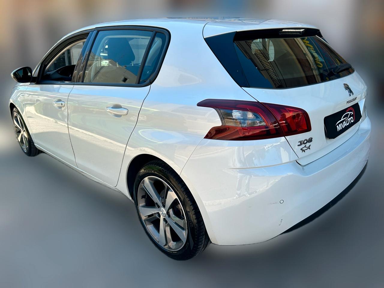 Peugeot 308 BlueHDi 100 S&S Business