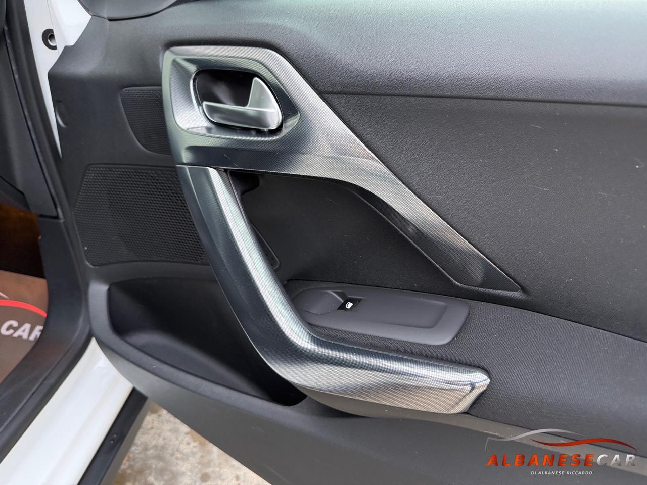 Peugeot 2008 1.6 e-HDi 92 CV Stop&Start Allure