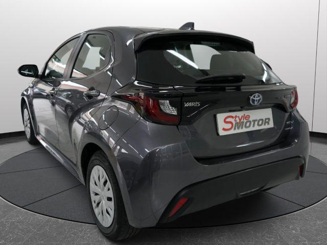 TOYOTA Yaris 1.5 Hybrid 5 porte Business