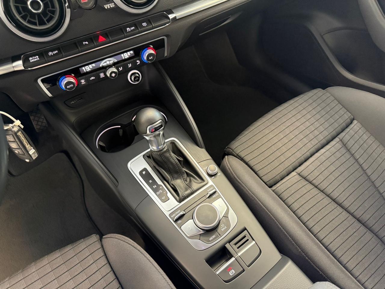Audi A3 SPB 30 TFSI S tronic OK NEOPATENTATI