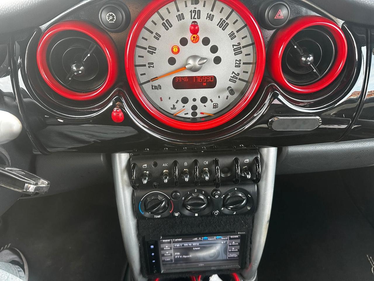 Mini cooper 1.4 d sport