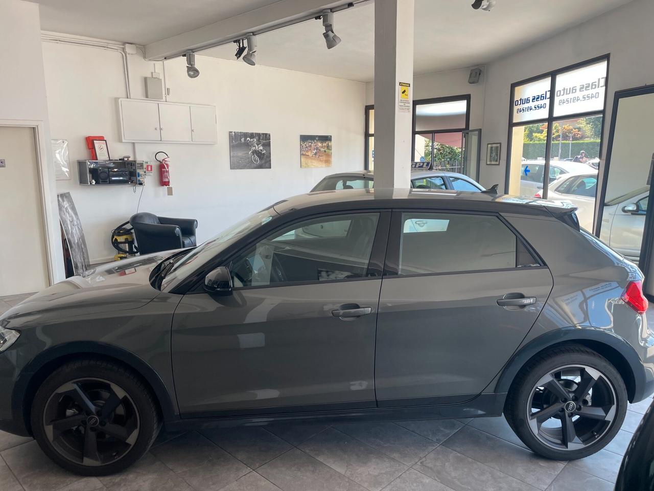 Audi A1 allstreet 30 TFSI S tronic Identity Contrast