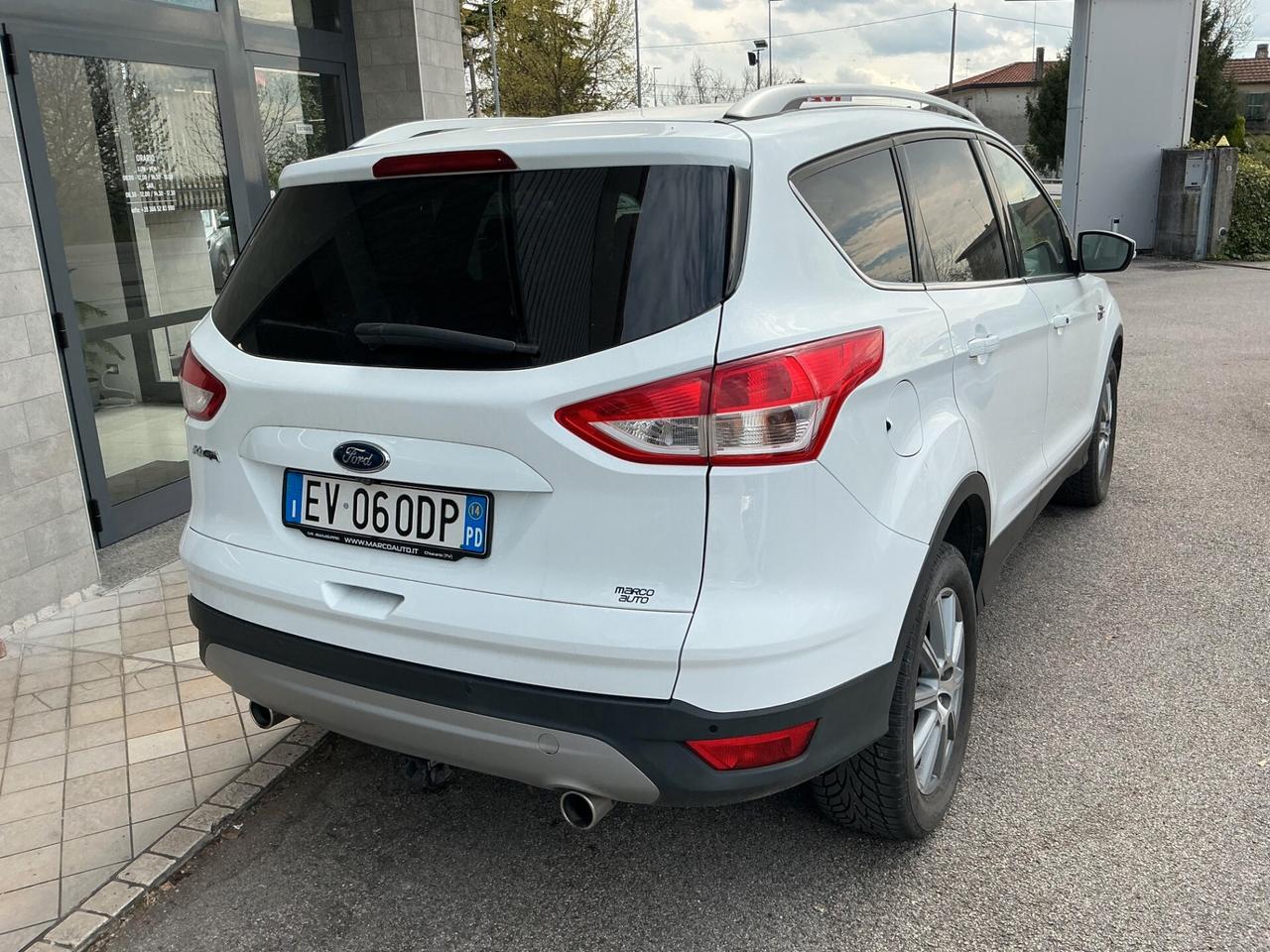 Ford Kuga 2.0 Diesel 4x4 Gancio Traino Neopatentati